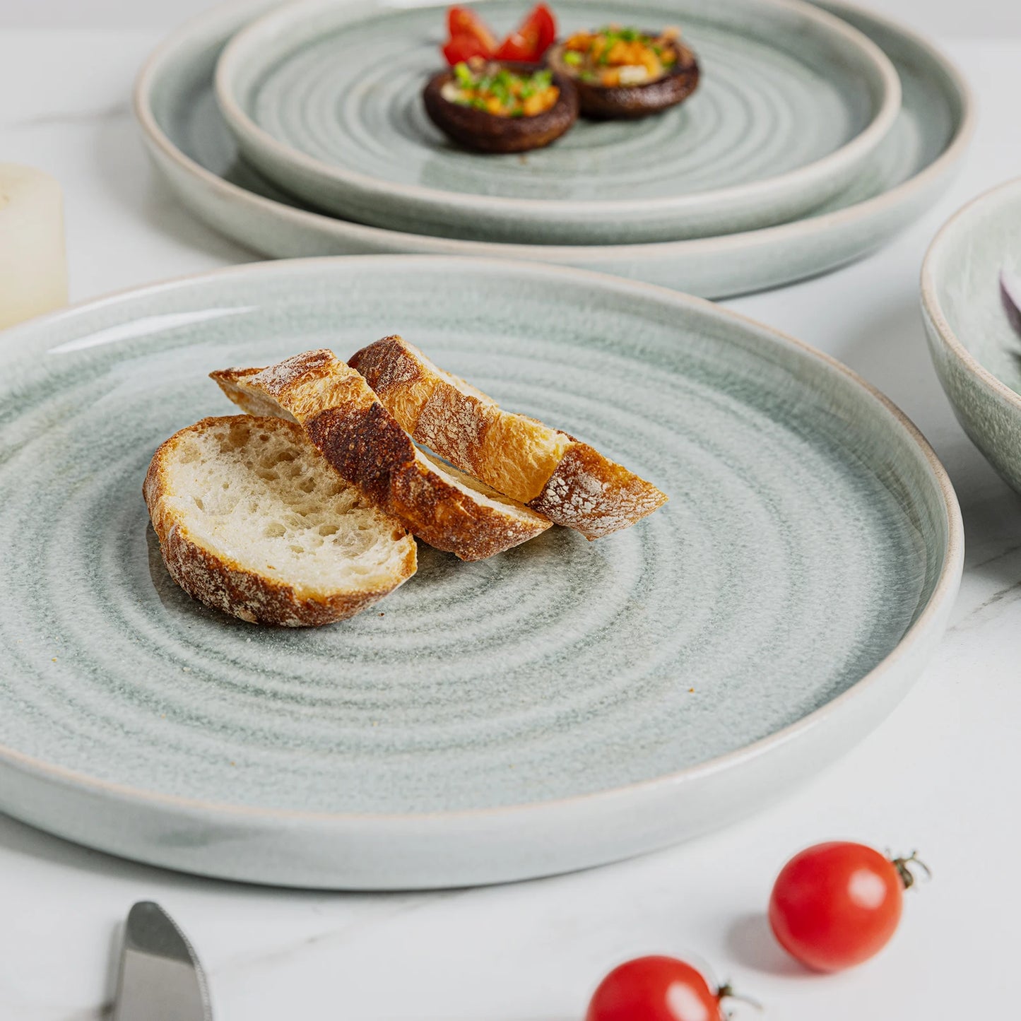 16-Piece Stoneware Dinnerware Set – Modern Luxury Style, Durable Ceramic with Unique Pattern